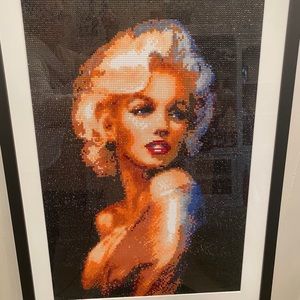 Stunning Marilyn diamond painting